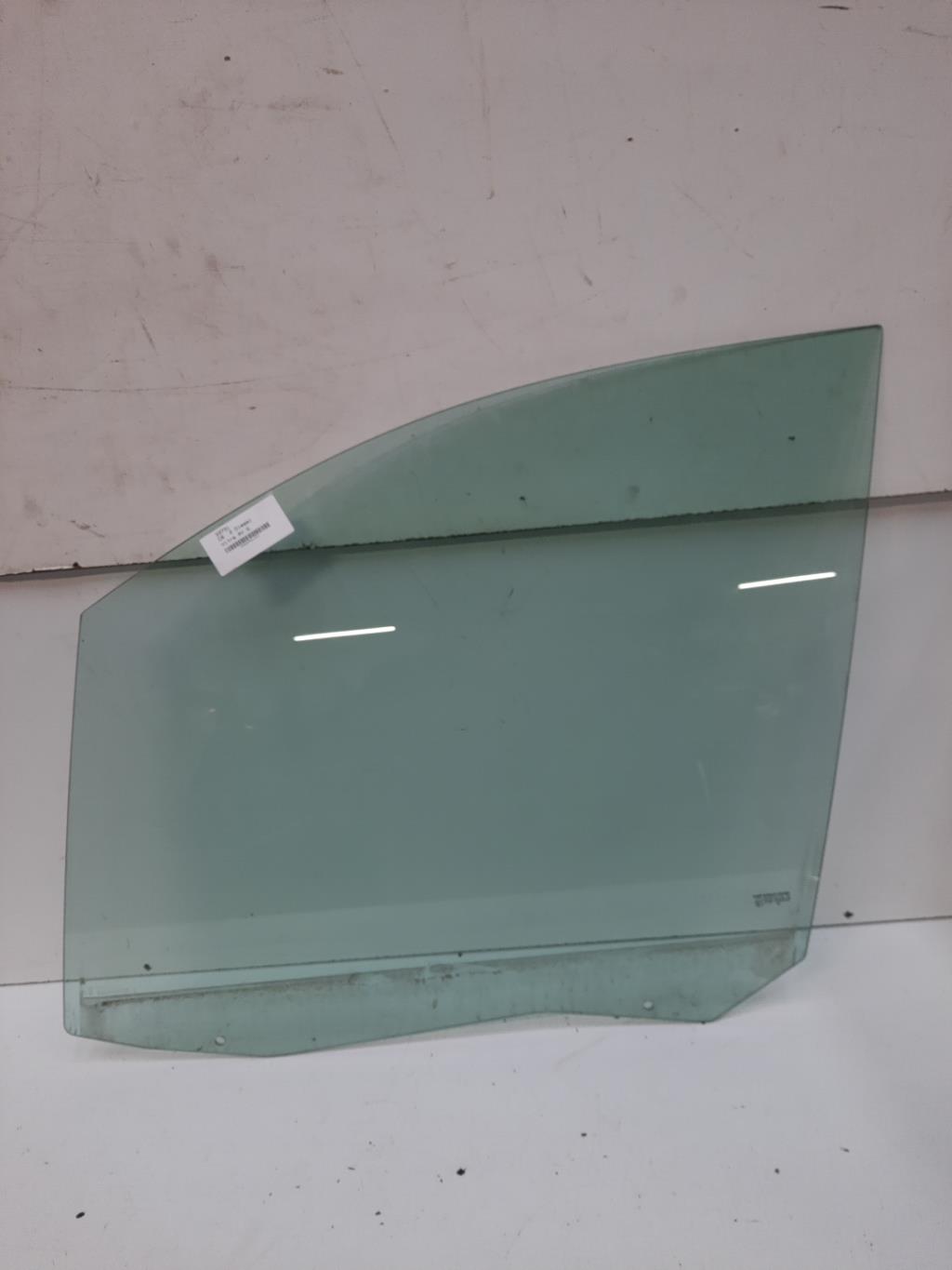 Vitre avant gauche CITROEN C8 Diesel - 1
