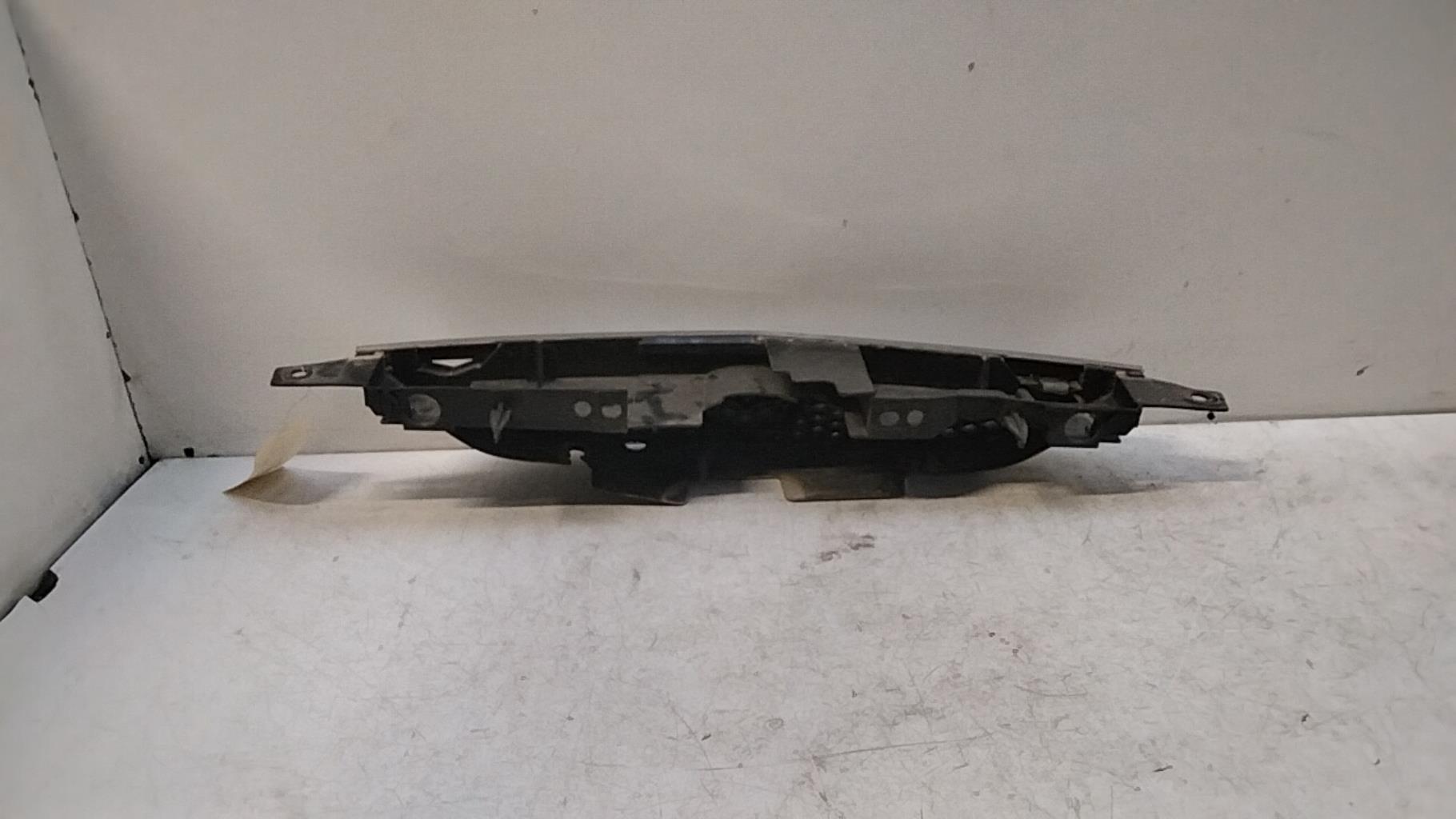 Calandre MAZDA 323 6 Diesel - 1