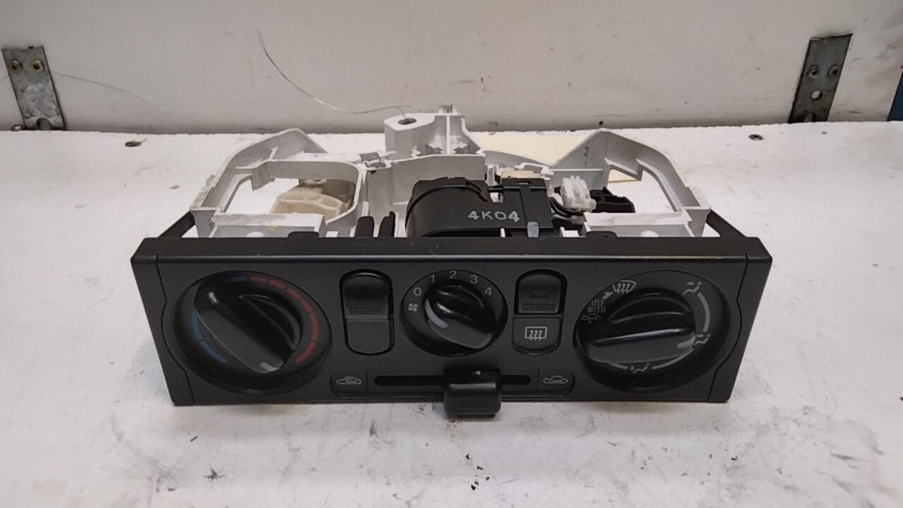 Commande chauffage MAZDA MX5 2 PHASE 1 CABRIOLET Essence - 1