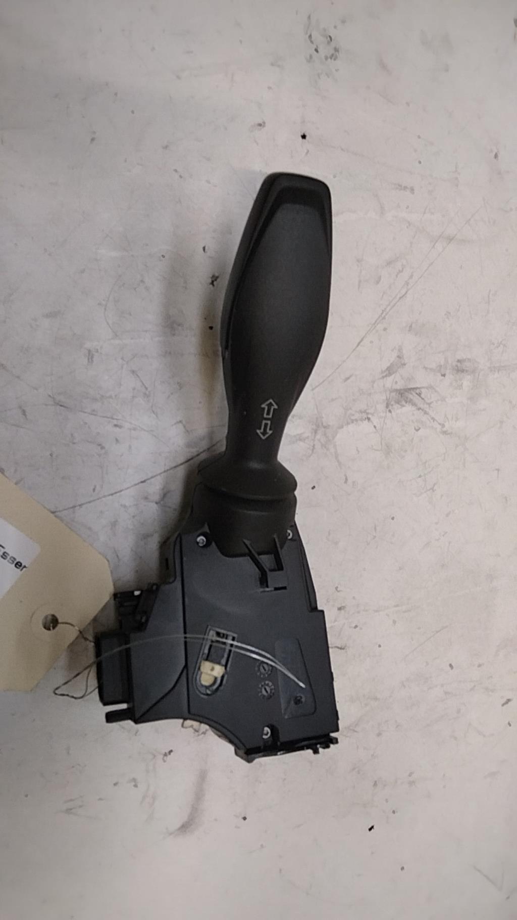 Commodo phare FORD FIESTA 6 PHASE 1 Essence - 1