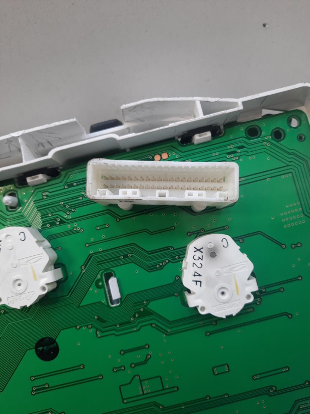 Compteur NISSAN NOTE 1 PHASE 2 Essence - 1