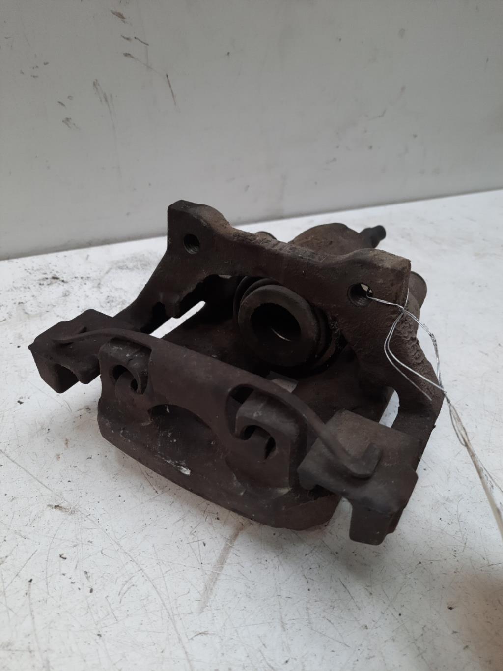 Pinza freni posteriore sinistra BMW SERIE 5 E39 PHASE 2 Diésel - 1