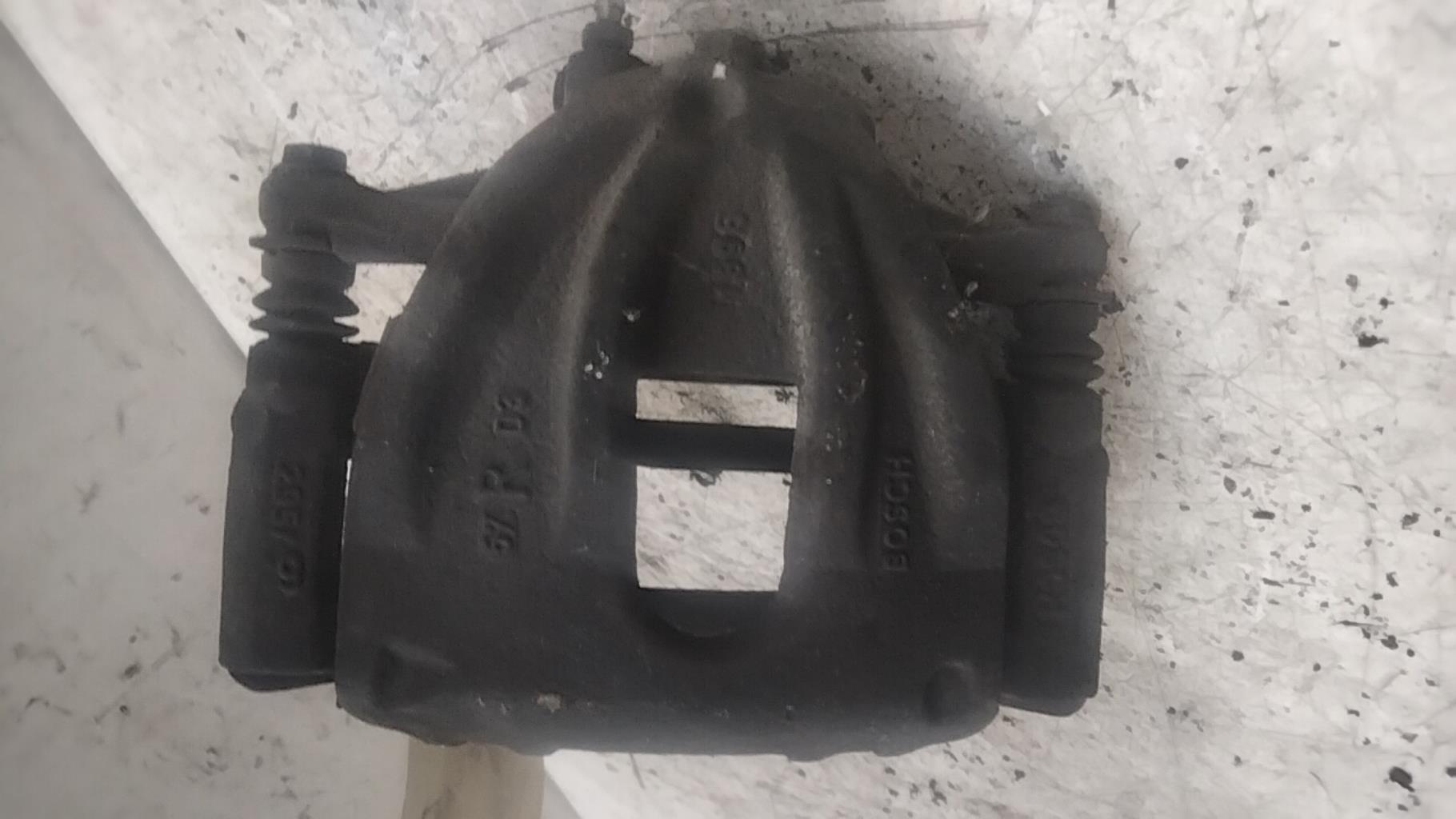 Pinza freni anteriore destra TOYOTA COROLLA VERSO 2 PHASE 1 Diésel - 1