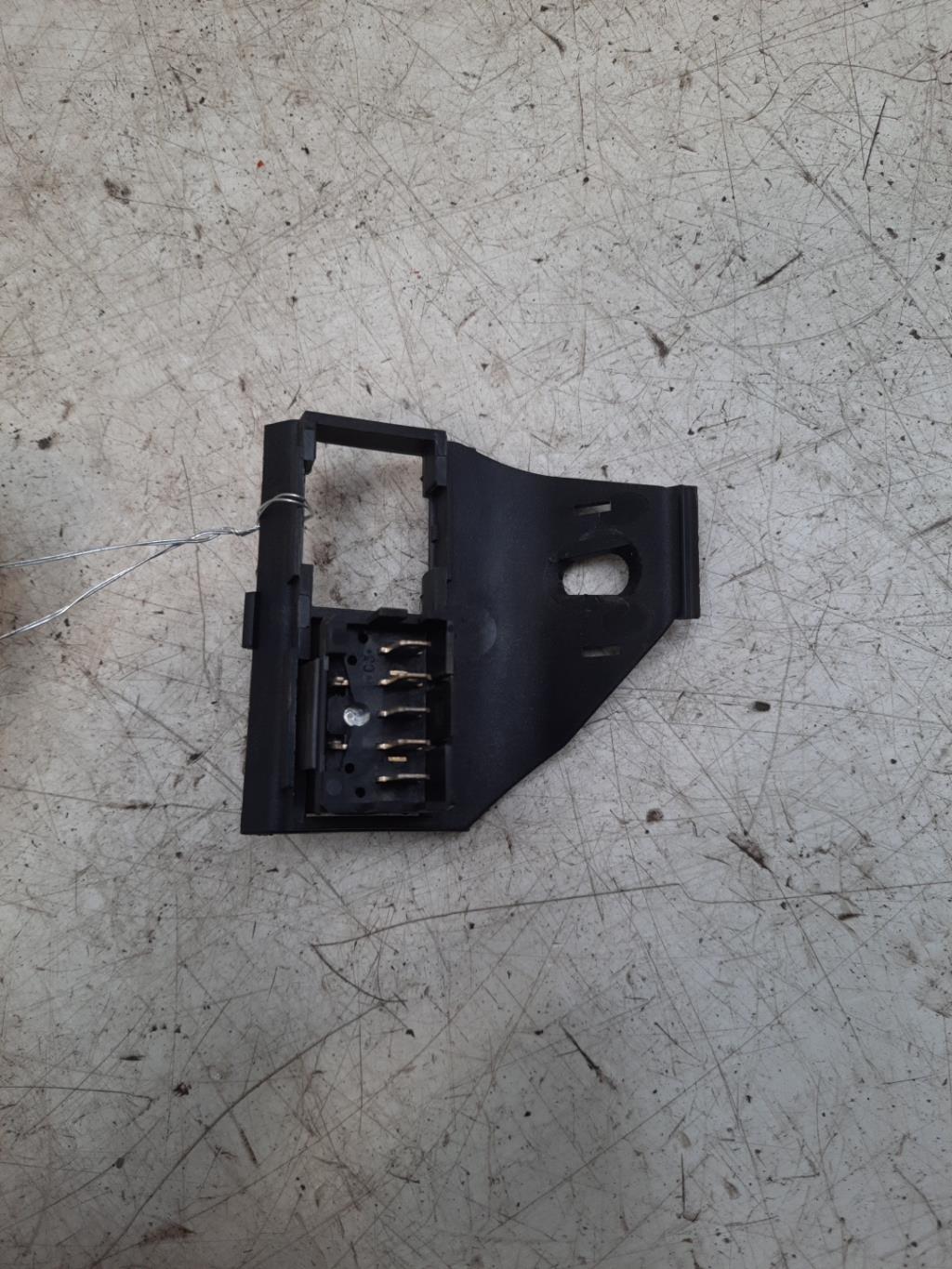 Interruttore lavacristalli posteriore destro CITROEN XANTIA PHASE 2 Diésel - 1