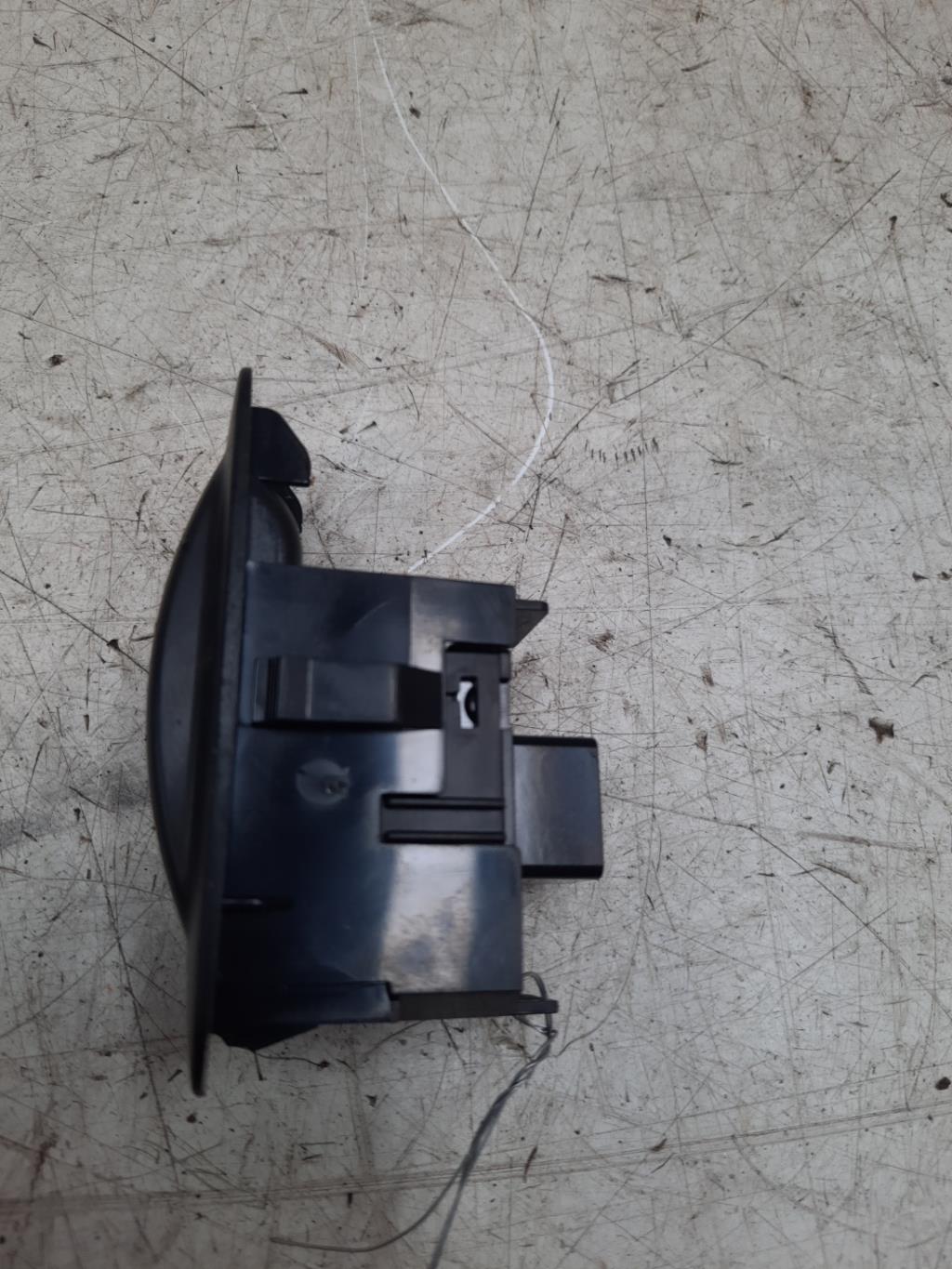 Interruttore lavacristalli posteriore sinistro TOYOTA COROLLA VERSO 2 PHASE 1 Diésel - 1