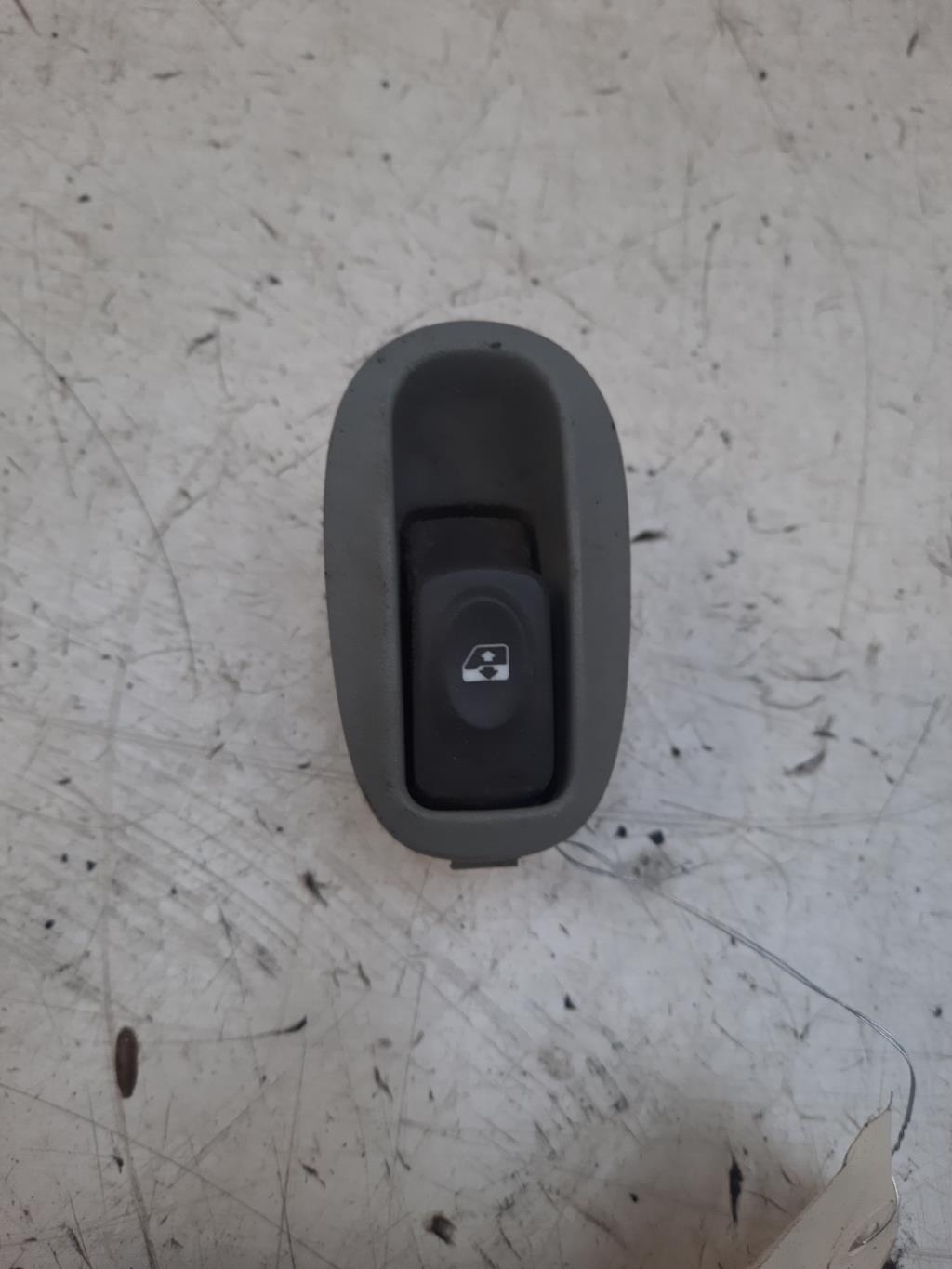 Interruttore lavacristalli posteriore sinistro RENAULT SCENIC 1 PHASE 2 Diésel - 1