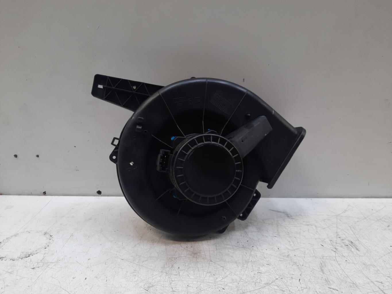 Pulseur d'air VOLKSWAGEN FOX Essence - 1