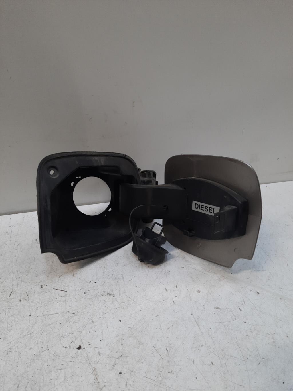 Trappe d'essence RENAULT CLIO 3 PHASE 1 BREAK Diesel - 1