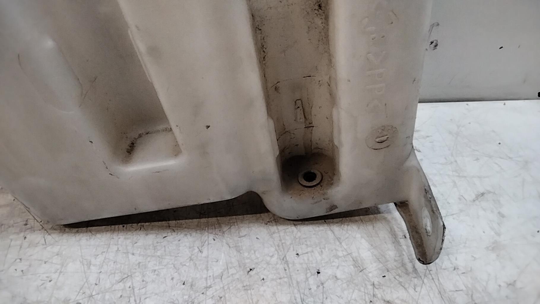 Vase de lave glace NISSAN NOTE 1 PHASE 2 Essence - 1