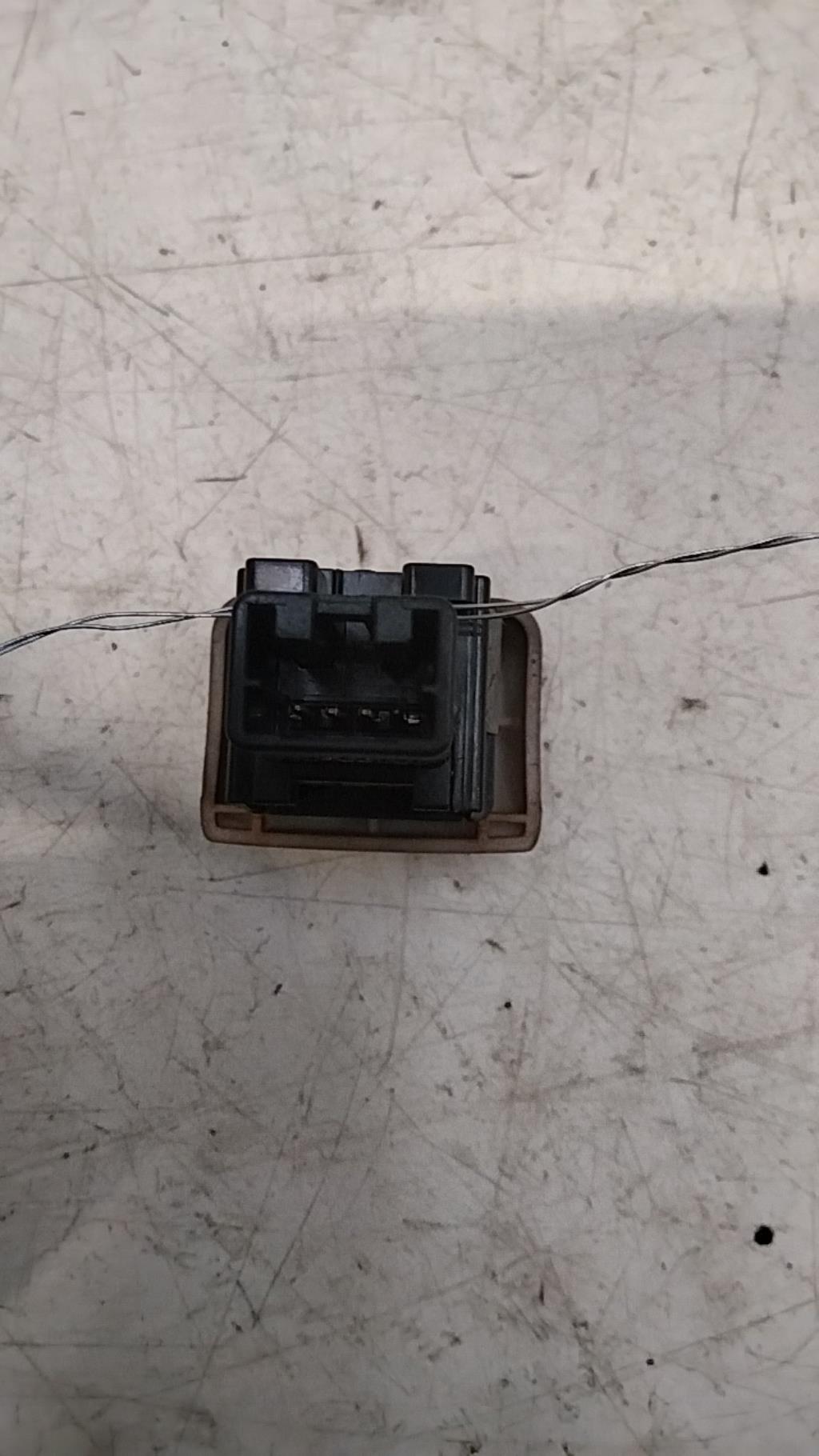 Bouton de warning NISSAN NOTE 1 PHASE 1  - 1