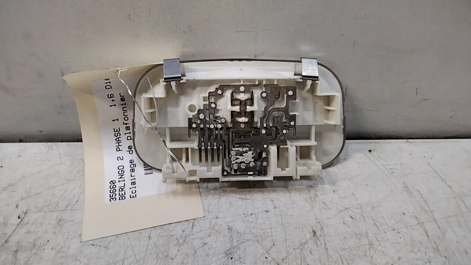 Eclairage de plafonnier CITROEN BERLINGO 2 PHASE 1 Diesel - 1