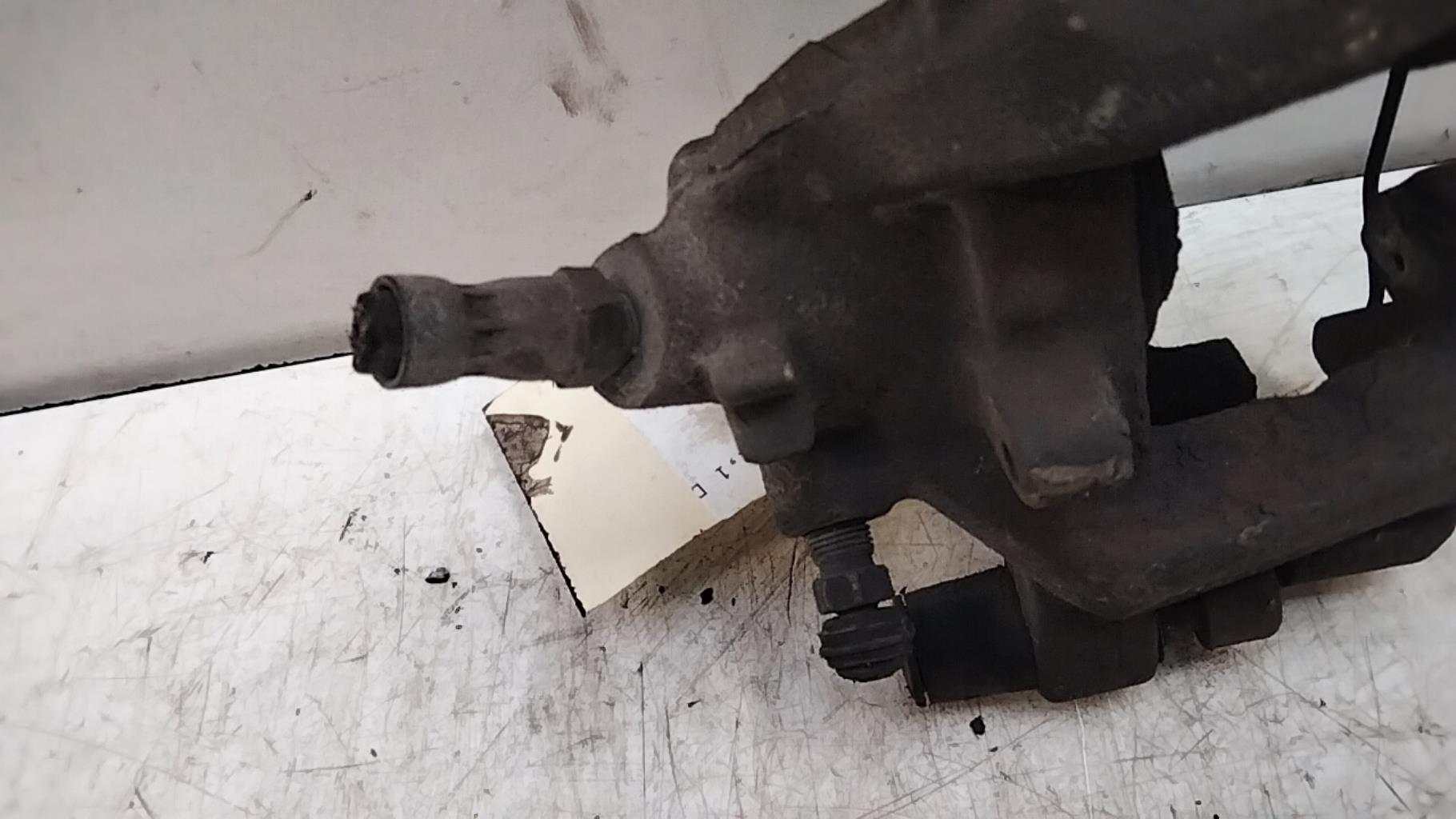 Pinza freni posteriore sinistra MERCEDES CLASSE C 204 PHASE 1 Diésel - 1