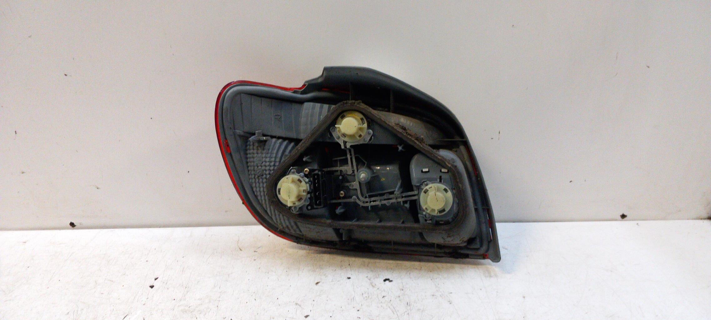 Fanale posteriore principale destro (luci) TOYOTA YARIS 1 PHASE 2 Gasolina - 1