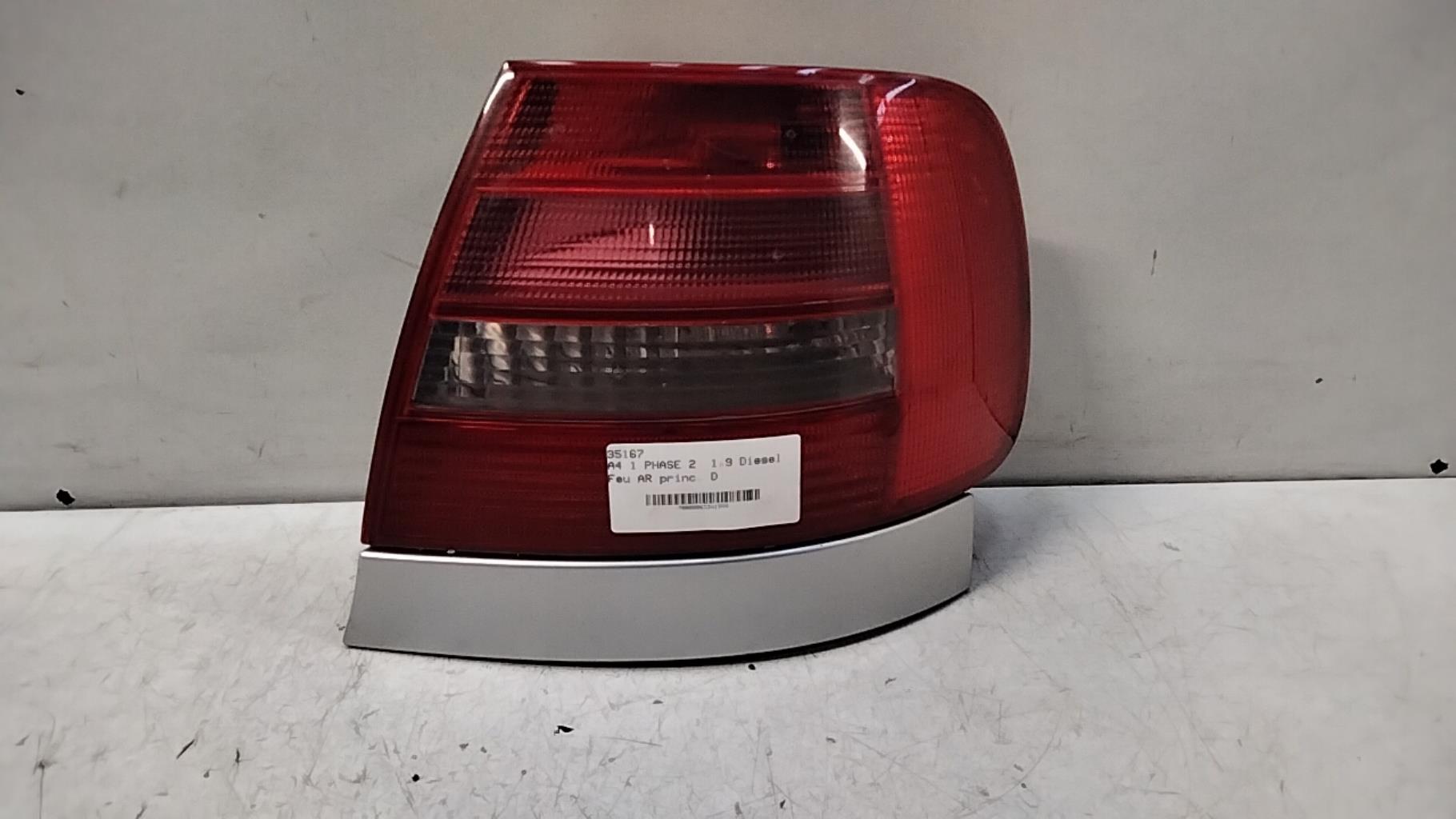 Fanale posteriore principale destro (luci) AUDI A4 1 PHASE 2 Diésel - 1