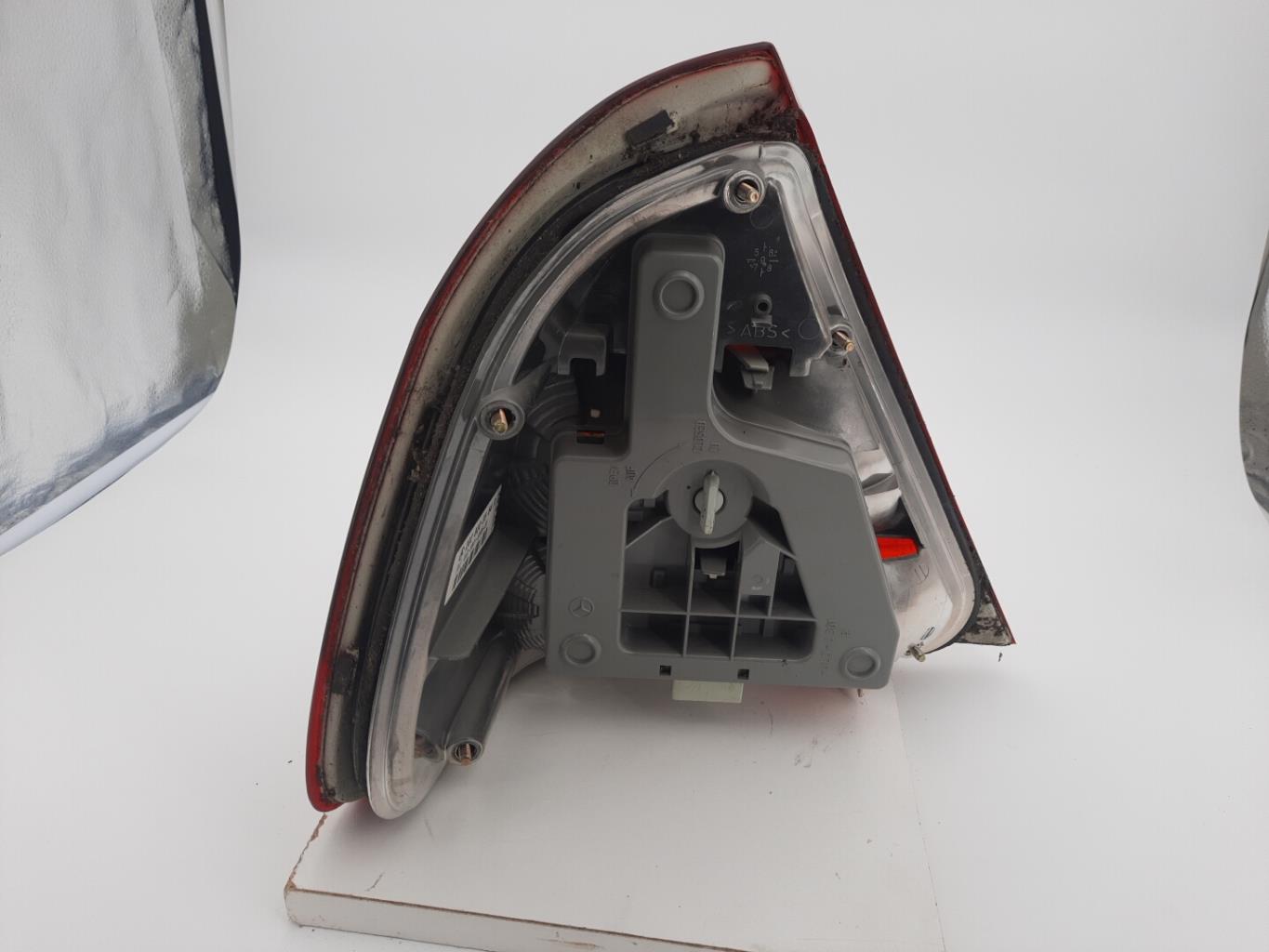 Fanale posteriore principale destro (luci) MERCEDES CLASSE C 202 PHASE 2 Gasolina - 1