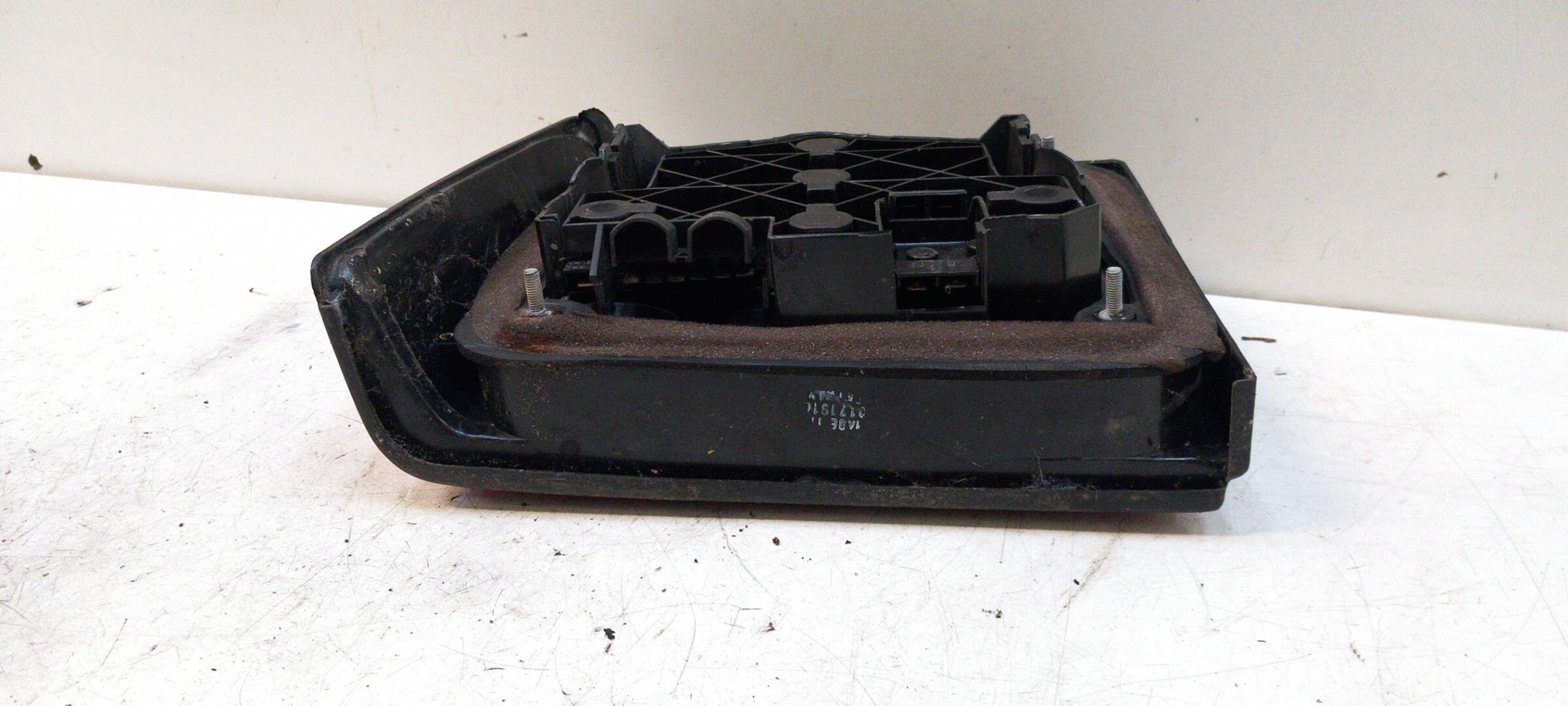 Fanale posteriore principale destro (luci) VOLKSWAGEN JETTA 2  - 1