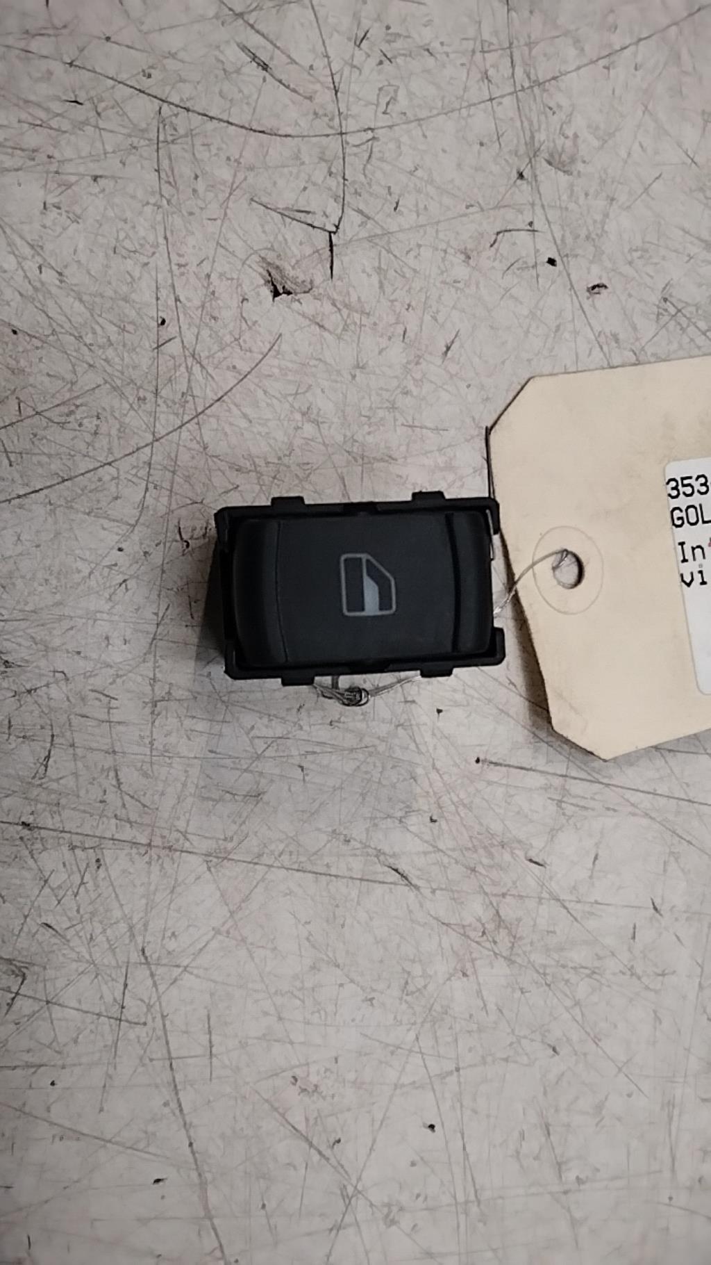 Interruttore lavacristalli posteriore destro VOLKSWAGEN GOLF 4 Diésel - 1