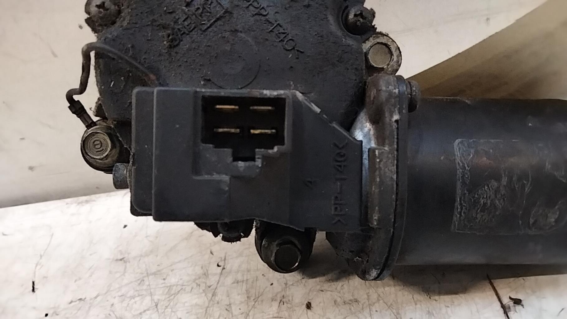 Motore tergicristallo anteriore MAZDA 323 6 Diésel - 1