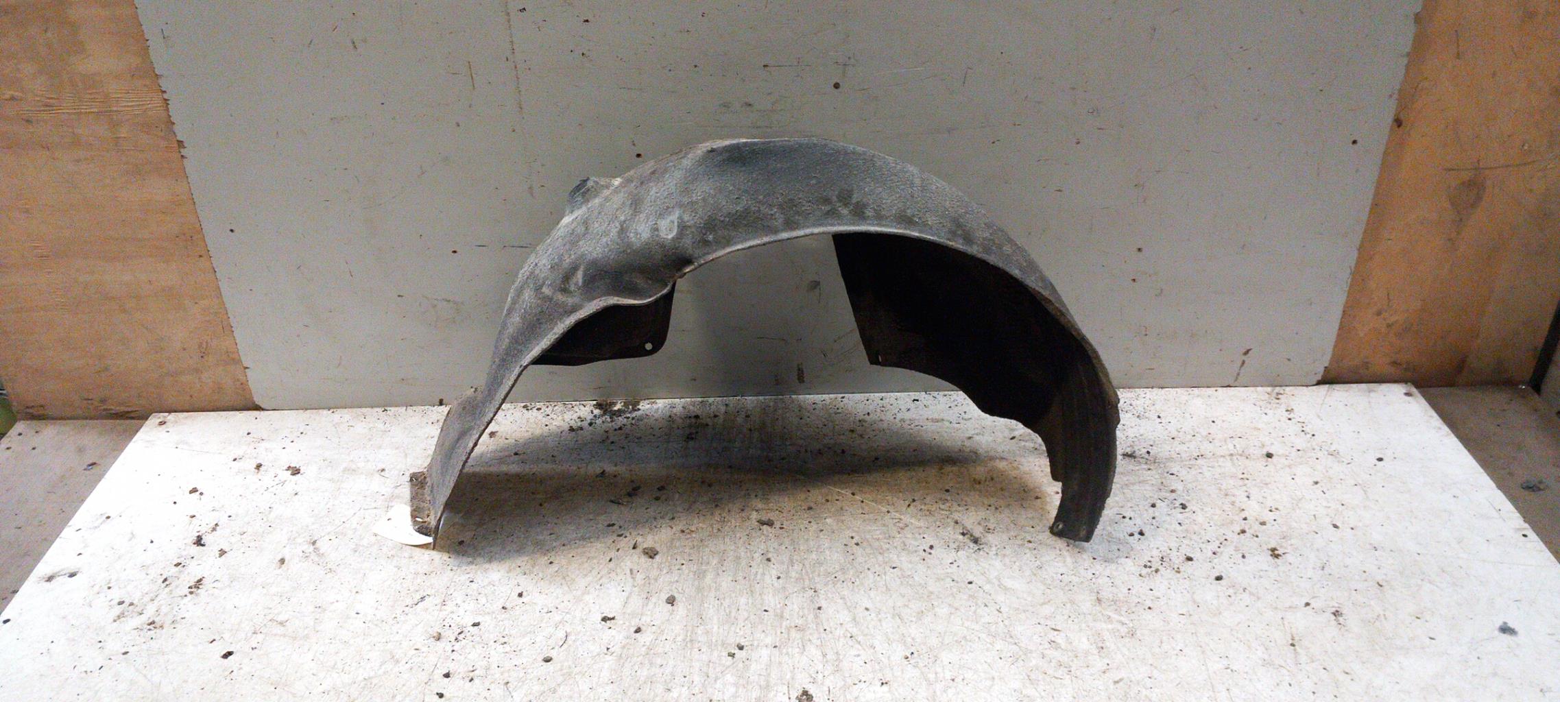 Parasale posteriore destro BMW SERIE 1 E87 PHASE 2 Diésel - 1
