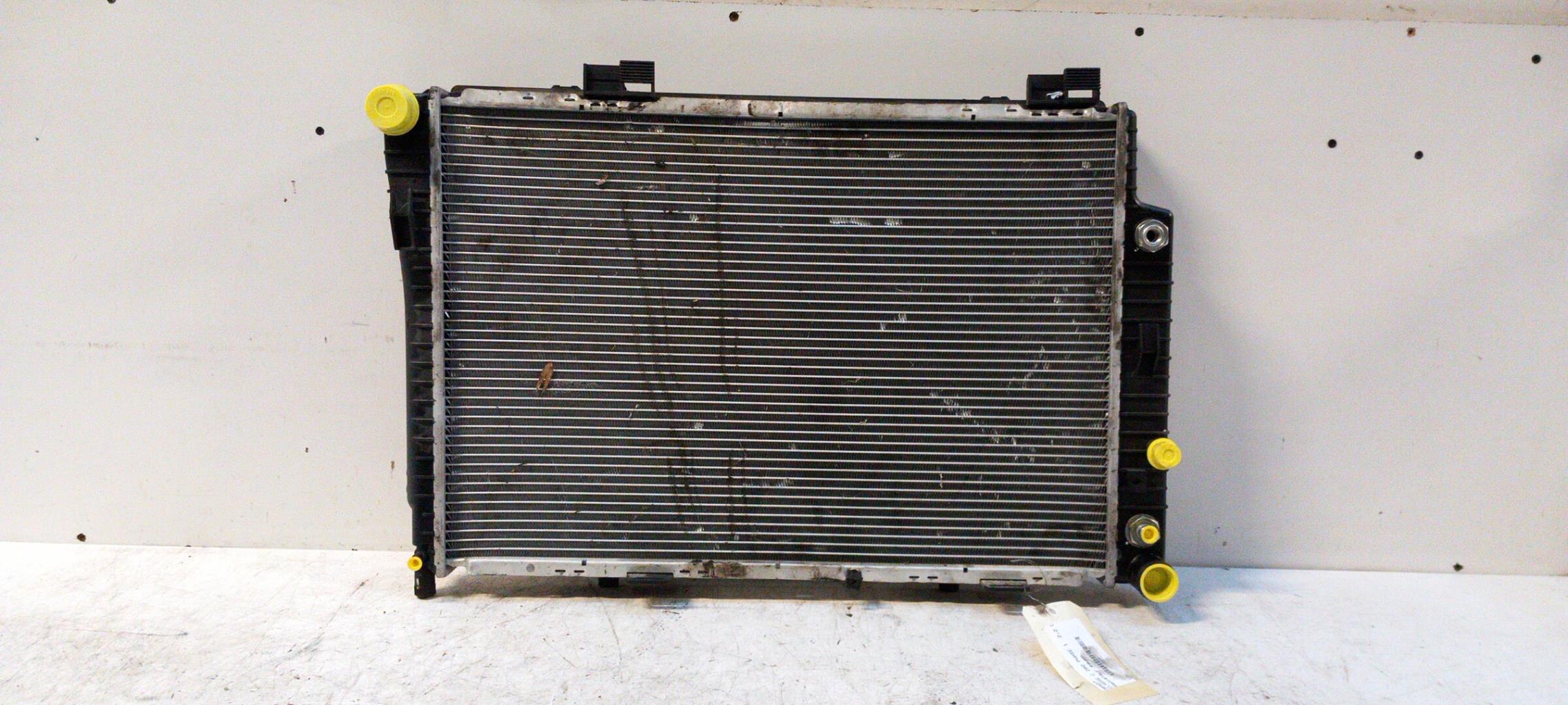 Radiatore acqua MERCEDES CLASSE C 202 PHASE 1 Diésel - 1