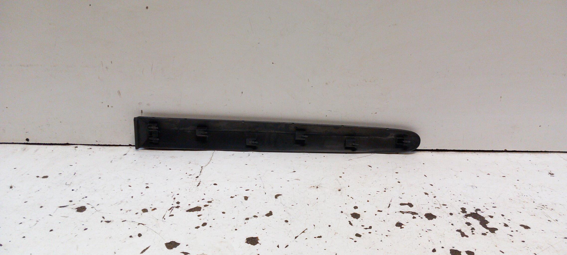 Modanatura portiera posteriore sinistra  RENAULT SCENIC 1 PHASE 2 Diésel - 1