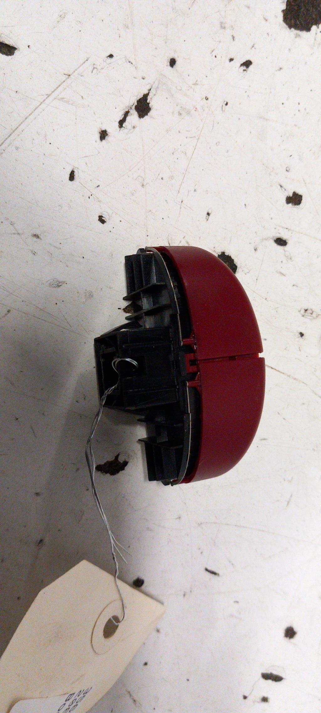 Bouton de warning PEUGEOT 206 PHASE 2 Diesel - 1