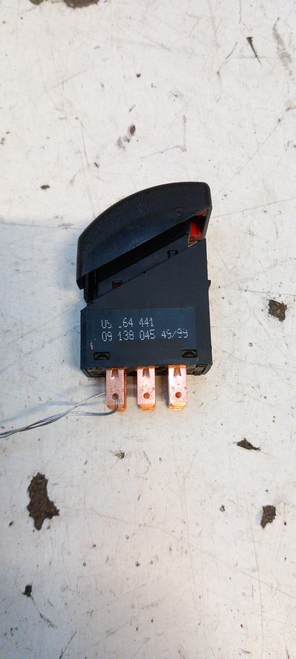 Bouton de warning OPEL CORSA B PHASE 2 Essence - 1