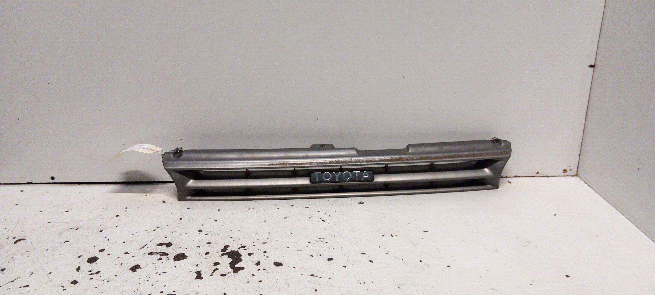 Calandre TOYOTA COROLLA 7 Essence - 1