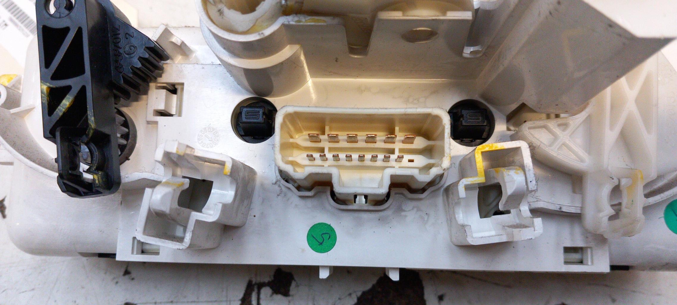 Commande chauffage RENAULT CLIO 3 PHASE 2 BREAK Diesel - 1