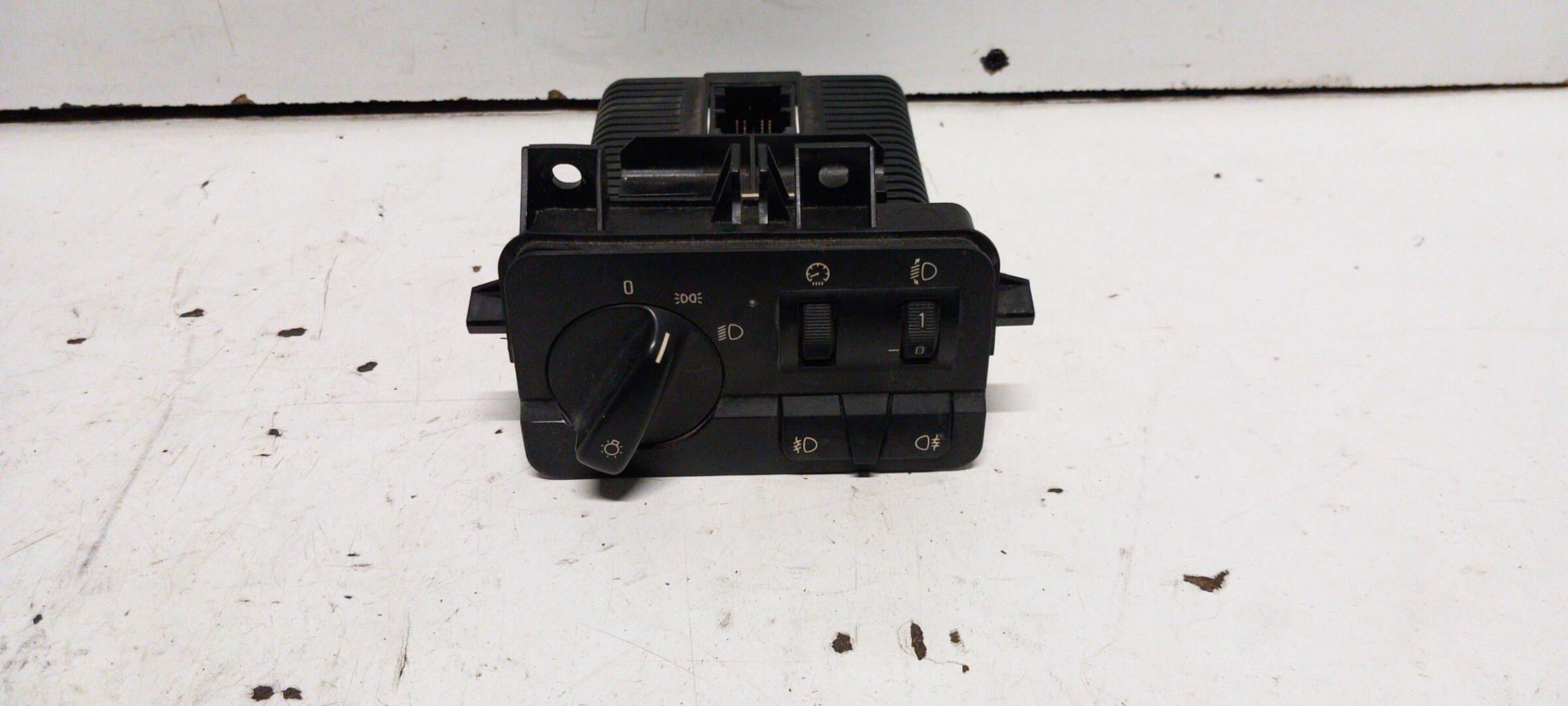 Commande de phare BMW SERIE 3 E46 CABRIO PHASE 1 Essence - 1