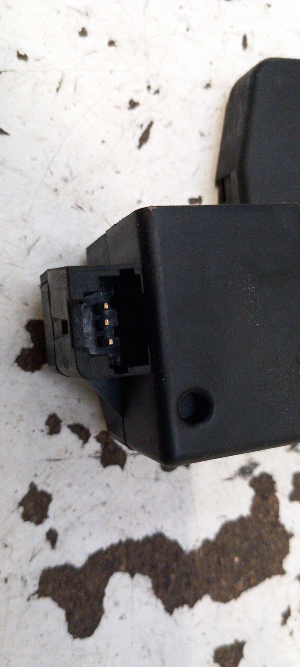 Chiusura centralizzata bagagliaio CITROEN C5 1 PHASE 2 Diésel - 1