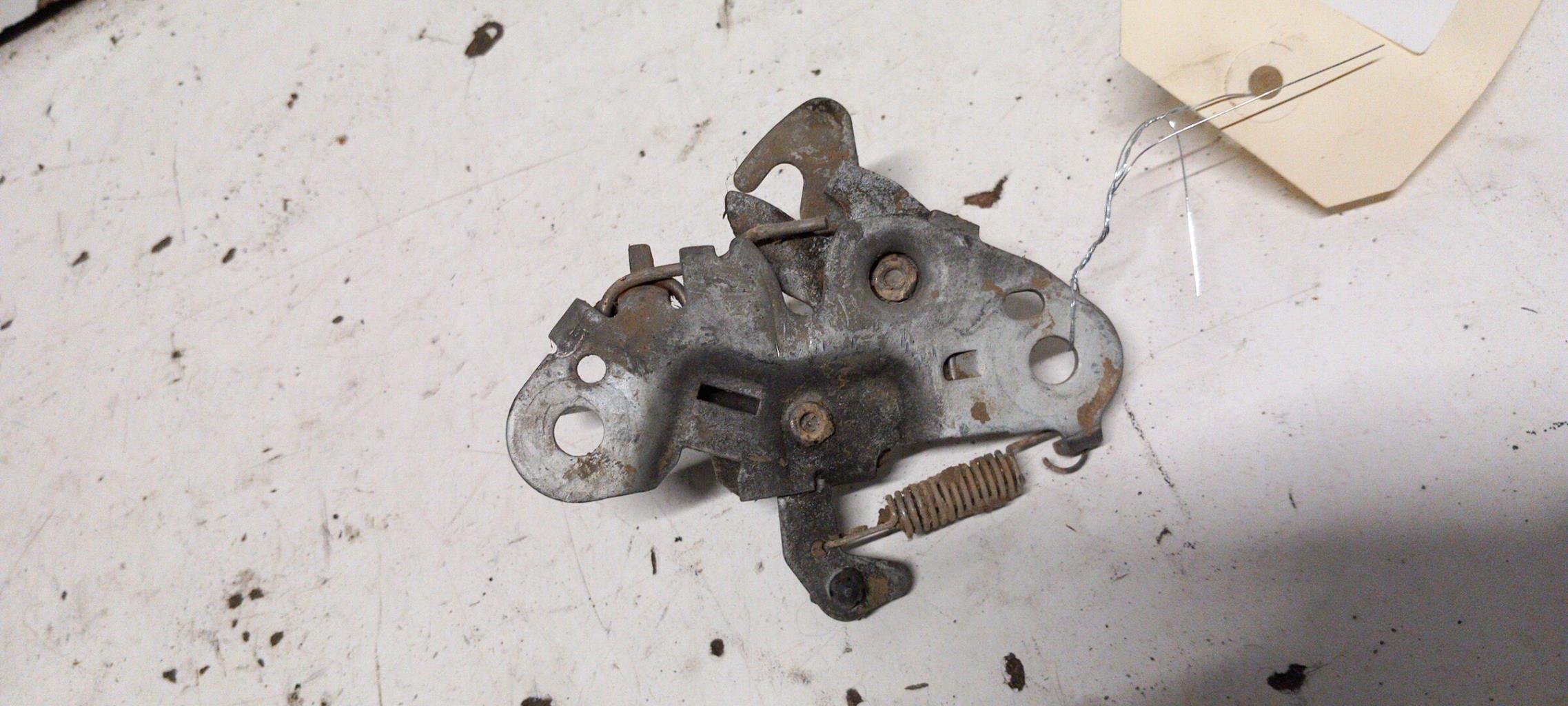 Fermeture de capot PEUGEOT 206 Diesel - 1