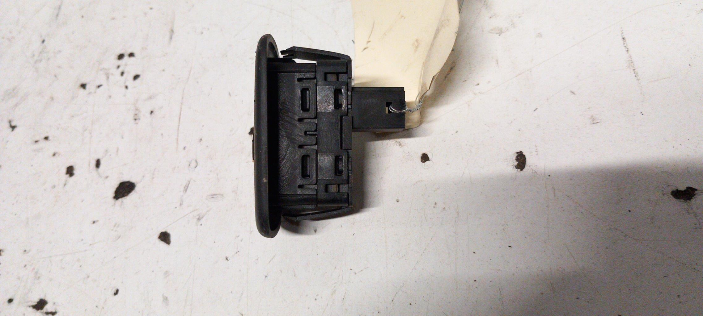 Interruttore lavacristalli posteriore destro PEUGEOT 308 1 PHASE 2 CABRIOLET  - 1