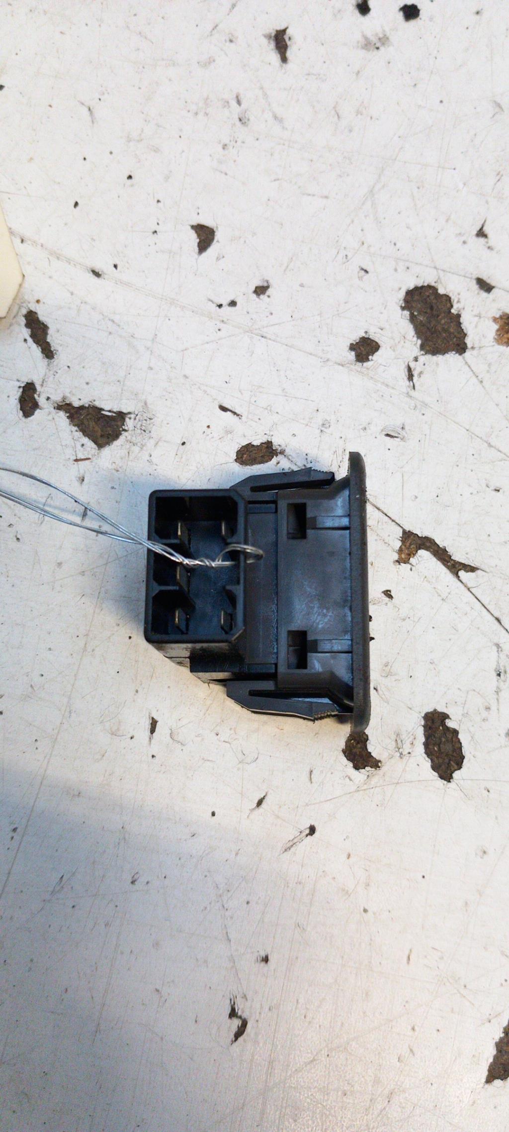 Interruttore lavacristalli posteriore sinistro MITSUBISHI SPACEWAGON 2 Diésel - 1