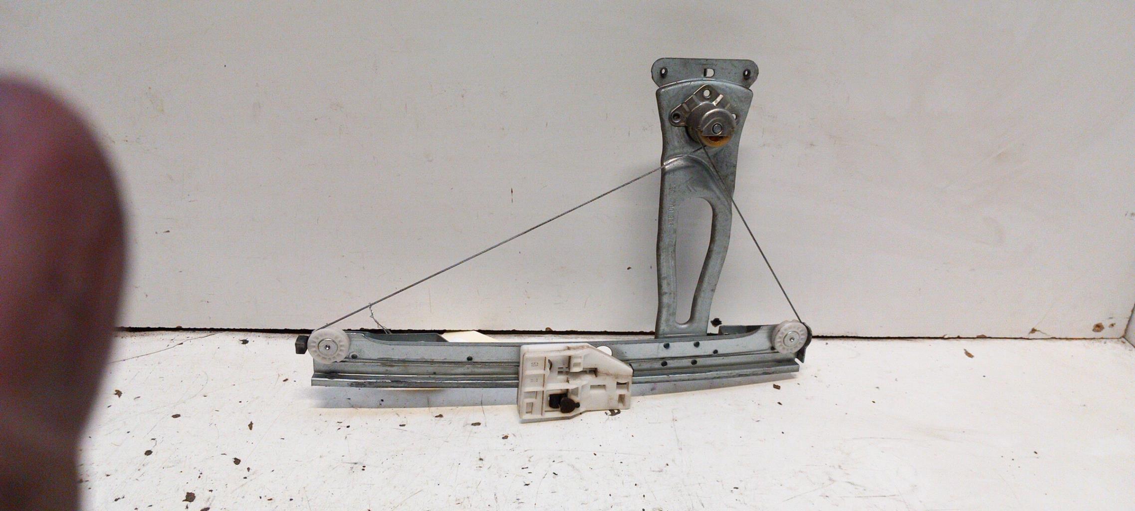 Alzacristalli manuale posteriore destro CITROEN C3 1 PHASE 2 Diésel - 1