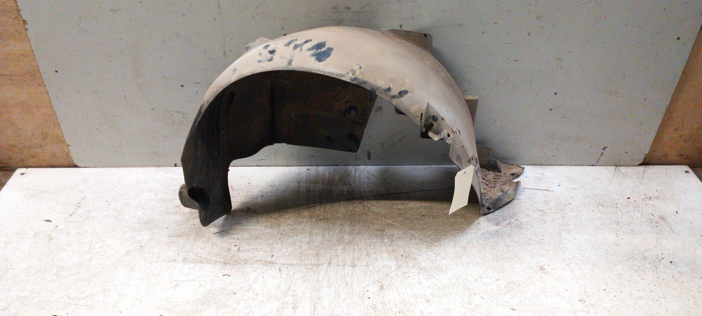 Parasale posteriore sinistro RENAULT CLIO 3 PHASE 1 Diésel - 1