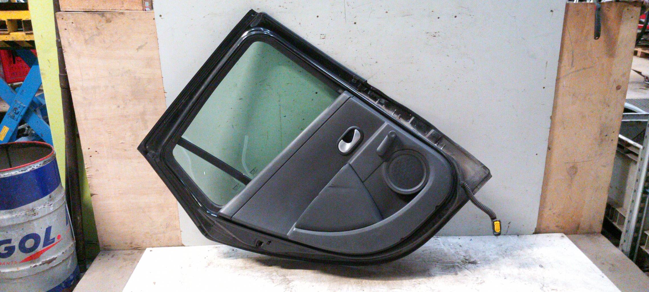 Portiera posteriore sinistra RENAULT CLIO 3 PHASE 2 BREAK Diésel - 1