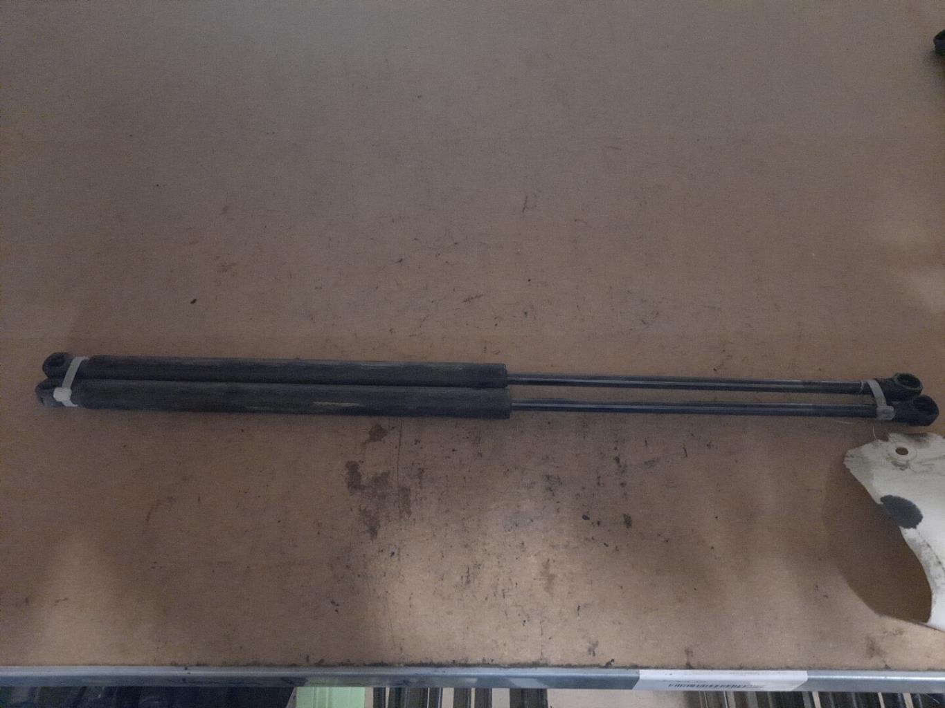 Verin de capot CITROEN C5 1 PHASE 2 Diesel - 1