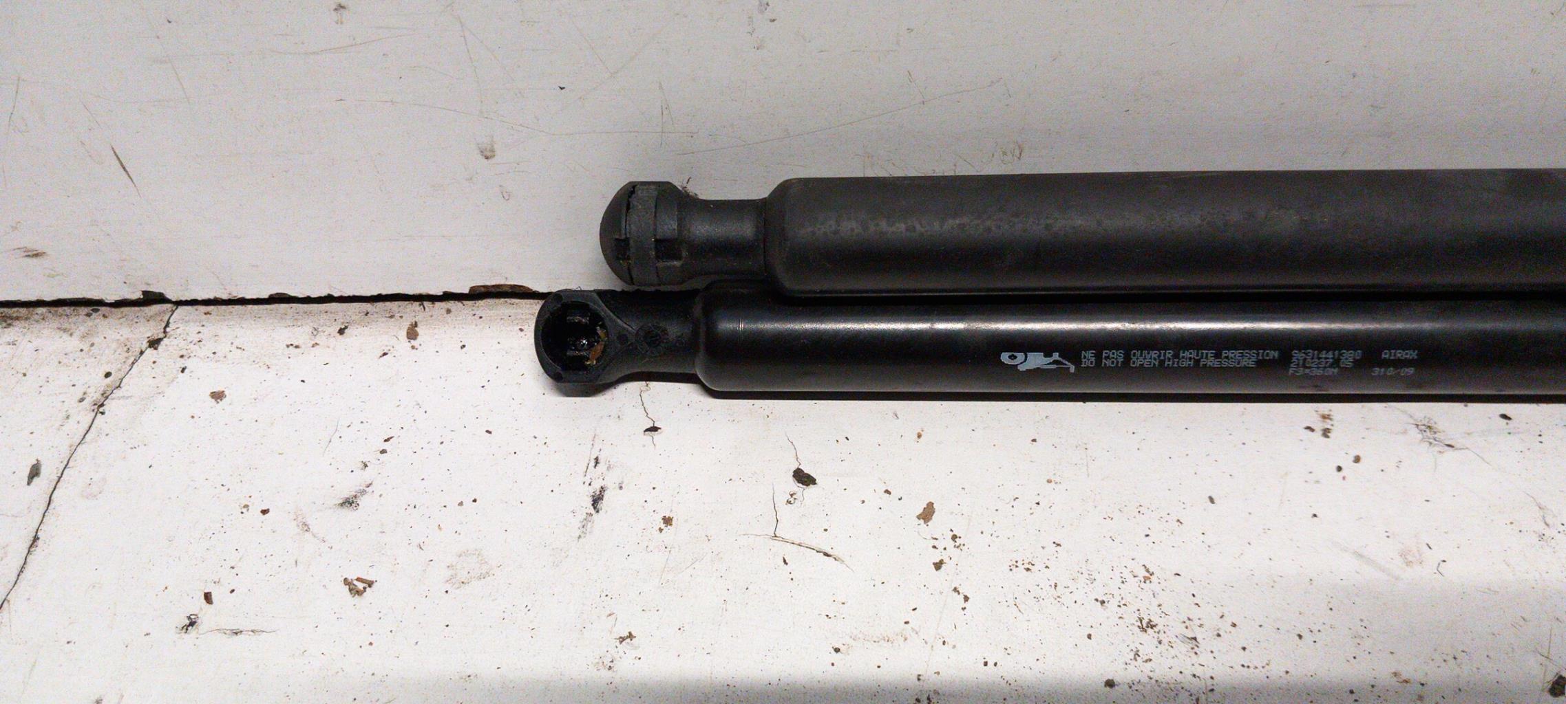 Molla a gas bagagliaio PEUGEOT 206+ Diésel - 1