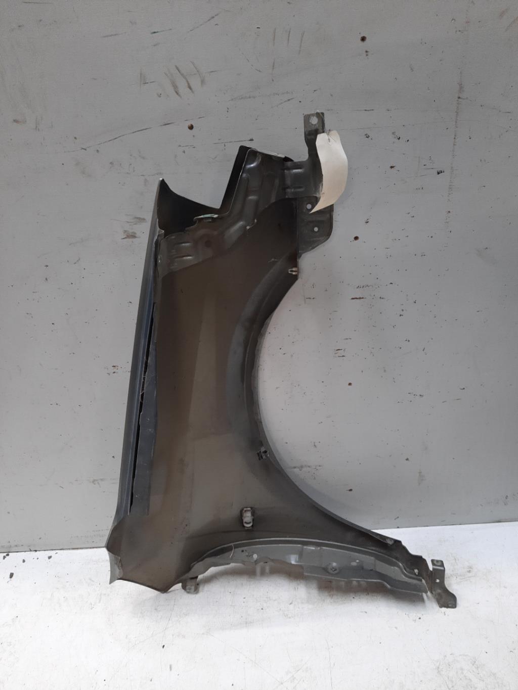 Parafango anteriore sinistro NISSAN PRIMERA 4 Diésel - 1