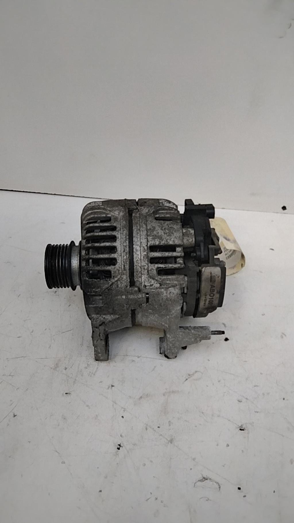 Alternatore VOLKSWAGEN POLO 3 PHASE 2 Gasolina - 1