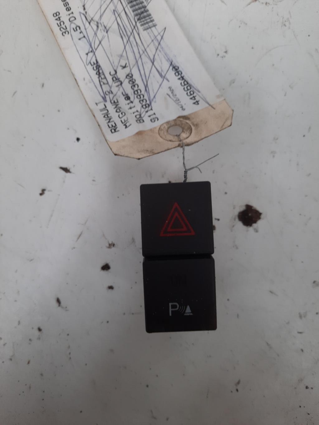 Bouton de warning FORD C-MAX PHASE 2 Diesel - 1
