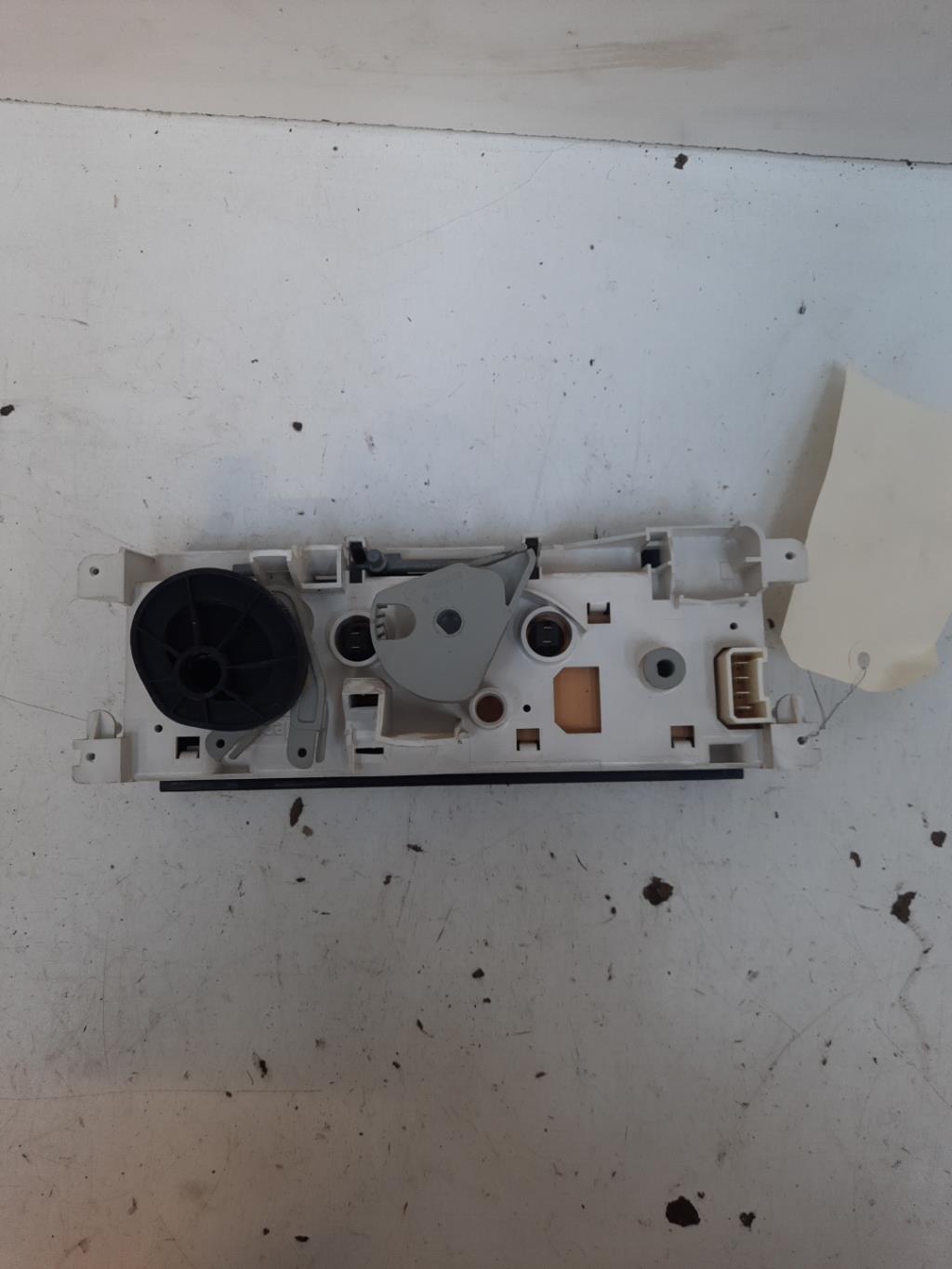 Commande chauffage PEUGEOT 405 PHASE 1 Essence - 1