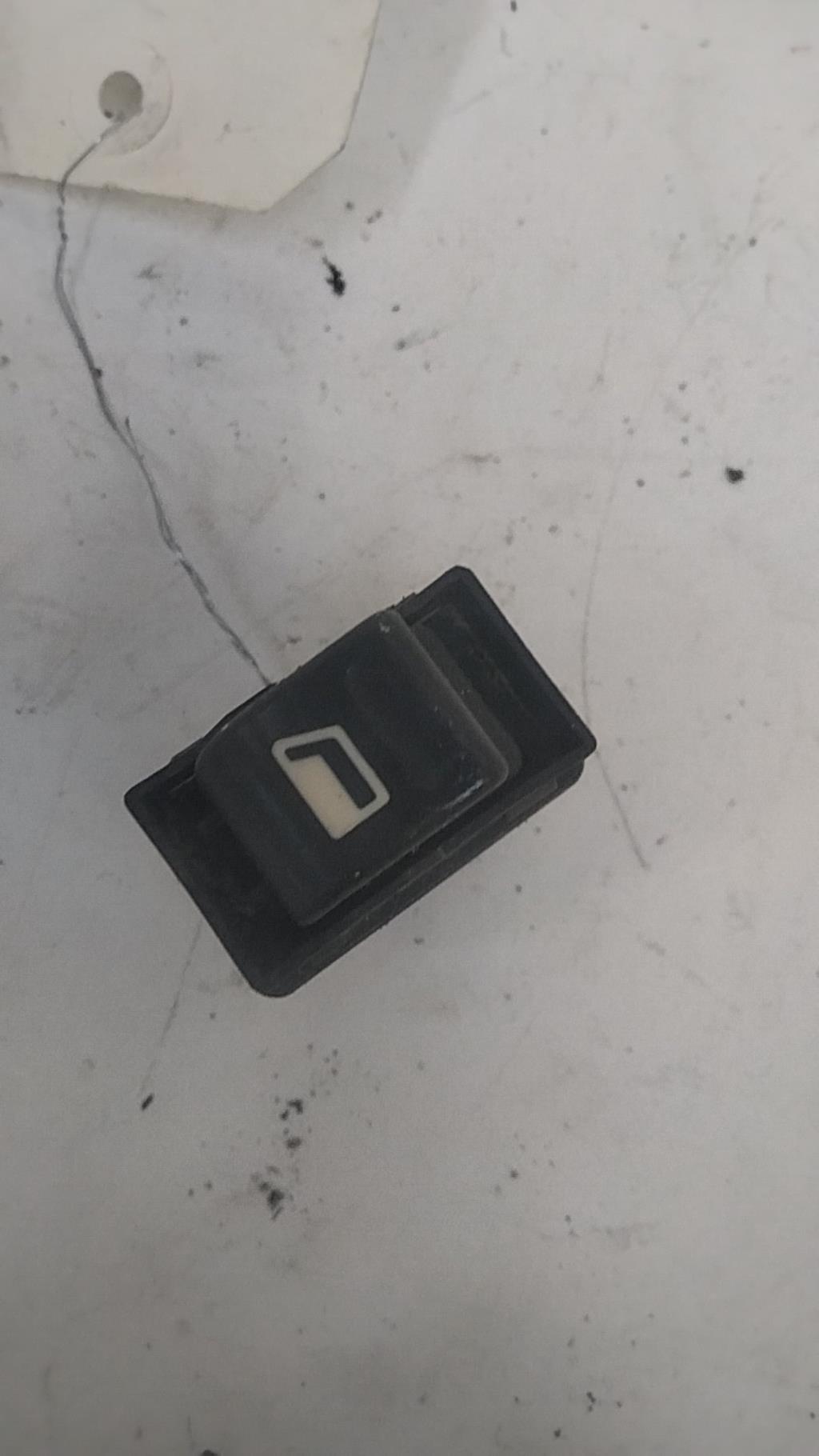 Interruttore lavacristalli anteriore destro PEUGEOT 306 PHASE 2  - 1