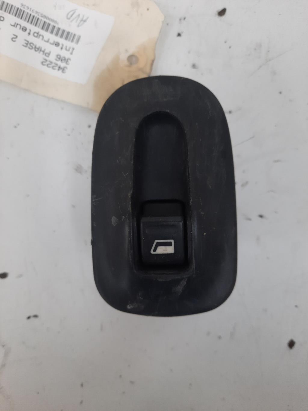 Interruttore lavacristalli anteriore destro PEUGEOT 306 PHASE 2 Diésel - 1