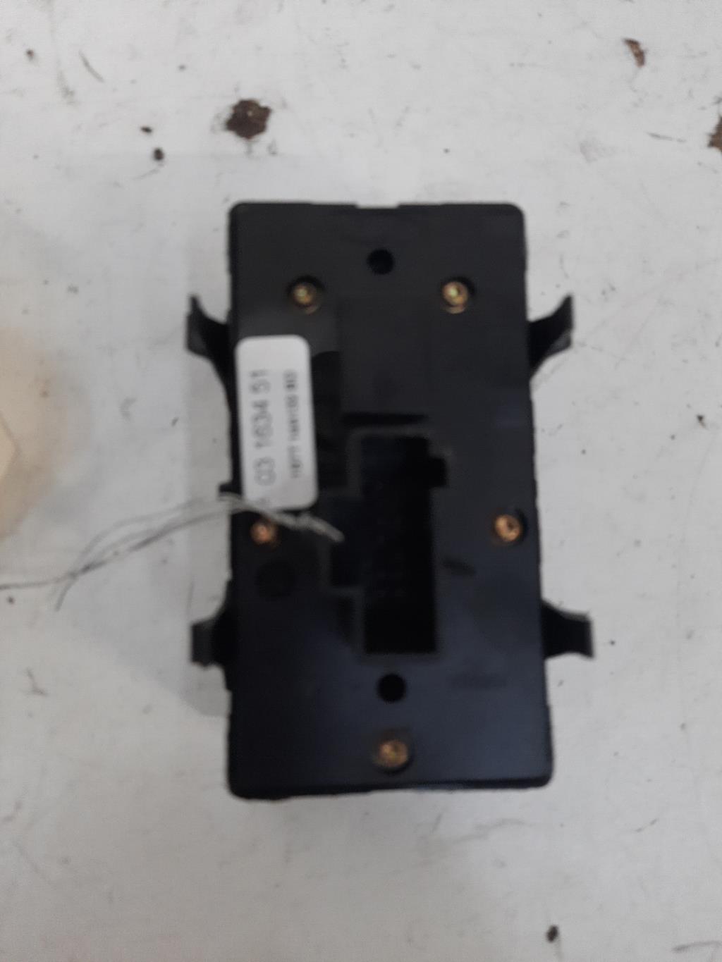 Interruttore lavacristalli anteriore sinistro FORD MONDEO 2 Gasolina - 1