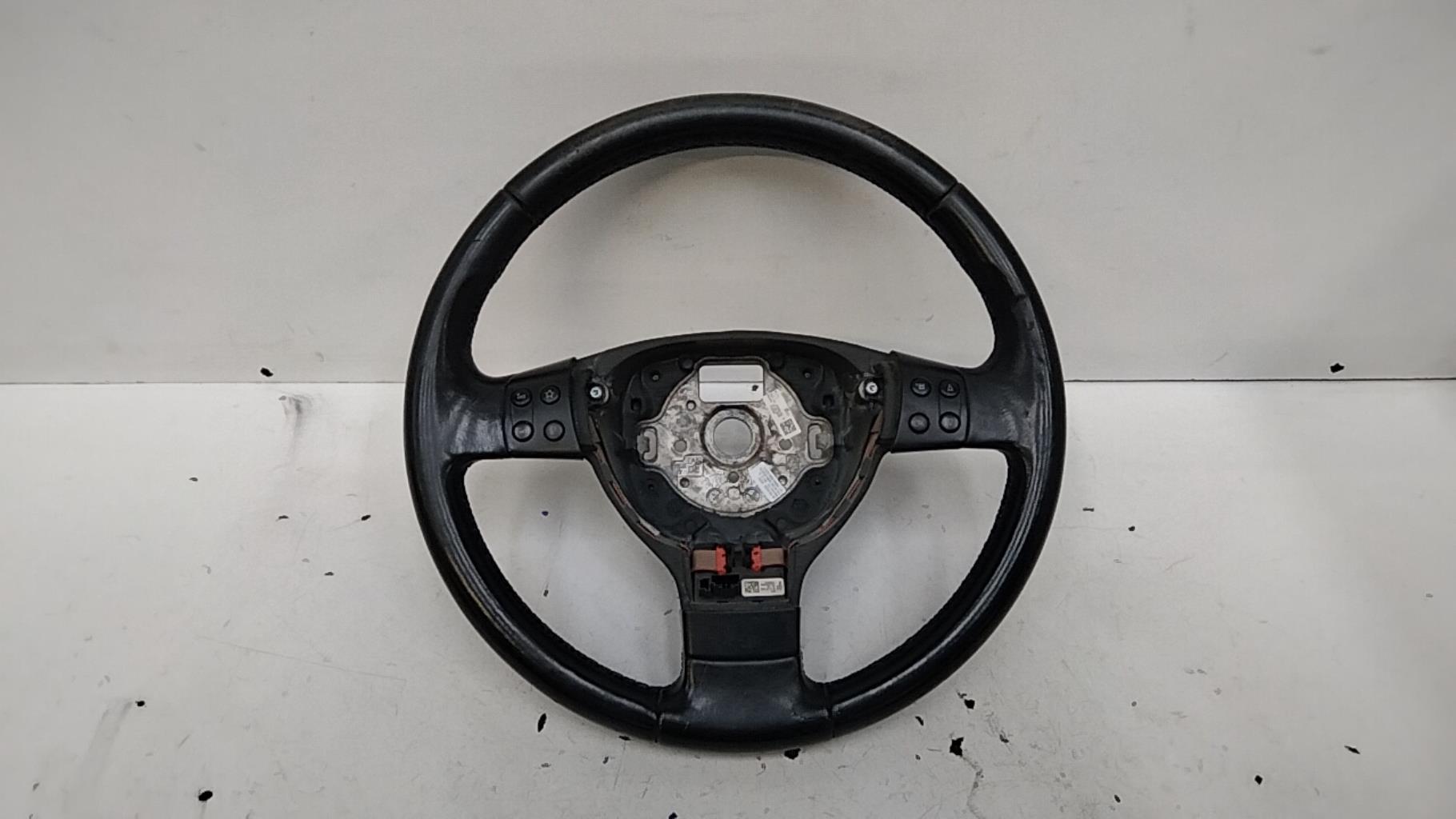 Volant VOLKSWAGEN PASSAT 5 BREAK Diesel - 1