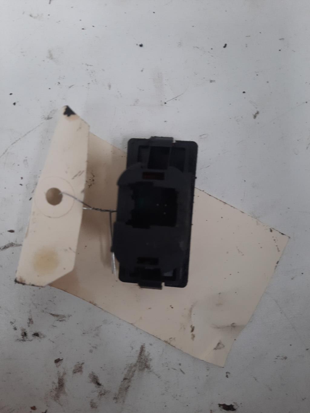 Bouton de warning FORD C-MAX 1 PHASE 1  - 1