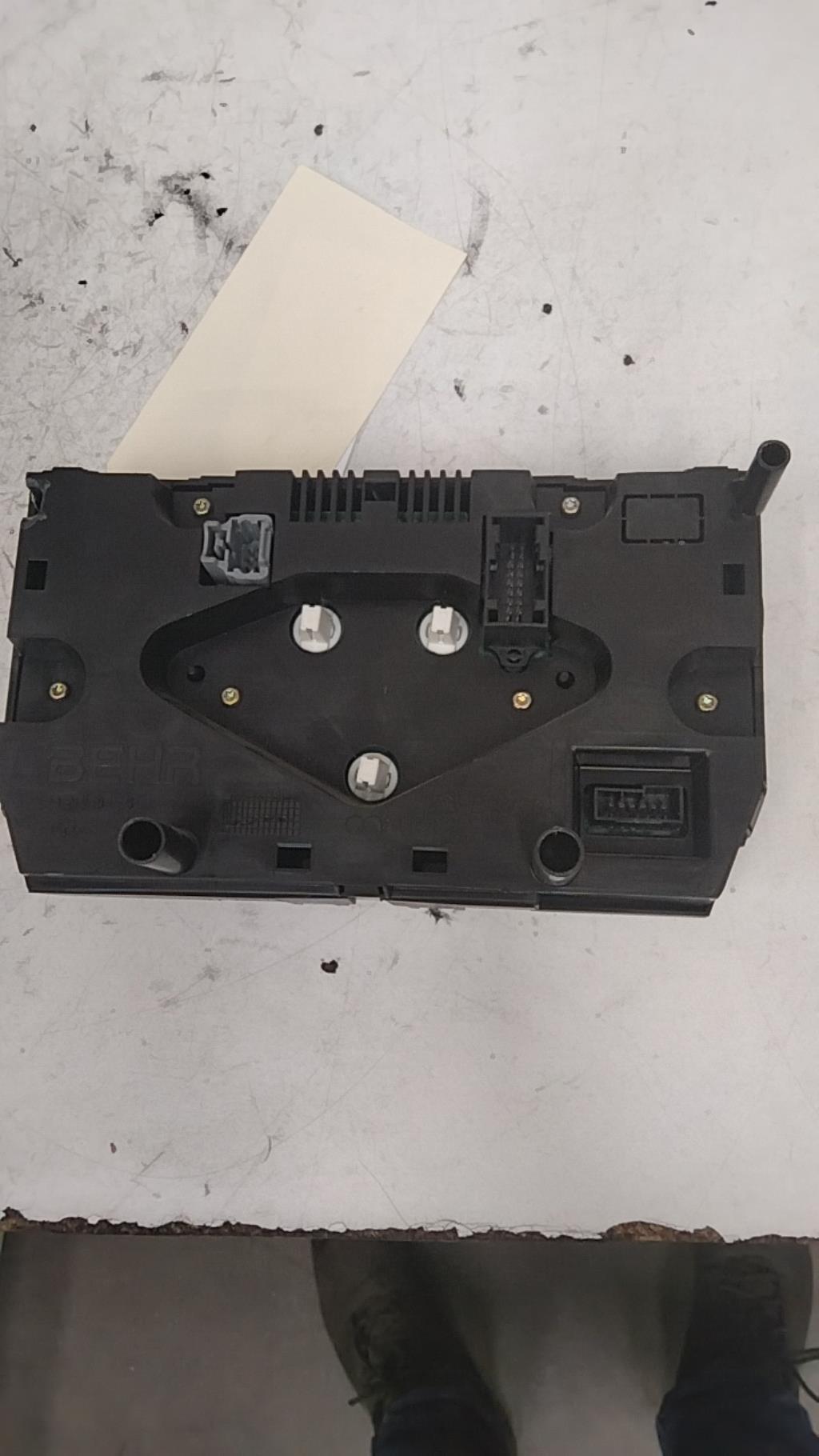 Commande chauffage PEUGEOT 307 PHASE 1 BREAK Diesel - 1