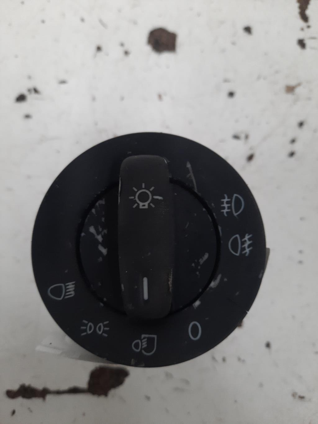 Commande de phare VOLKSWAGEN PASSAT 5 BREAK Diesel - 1